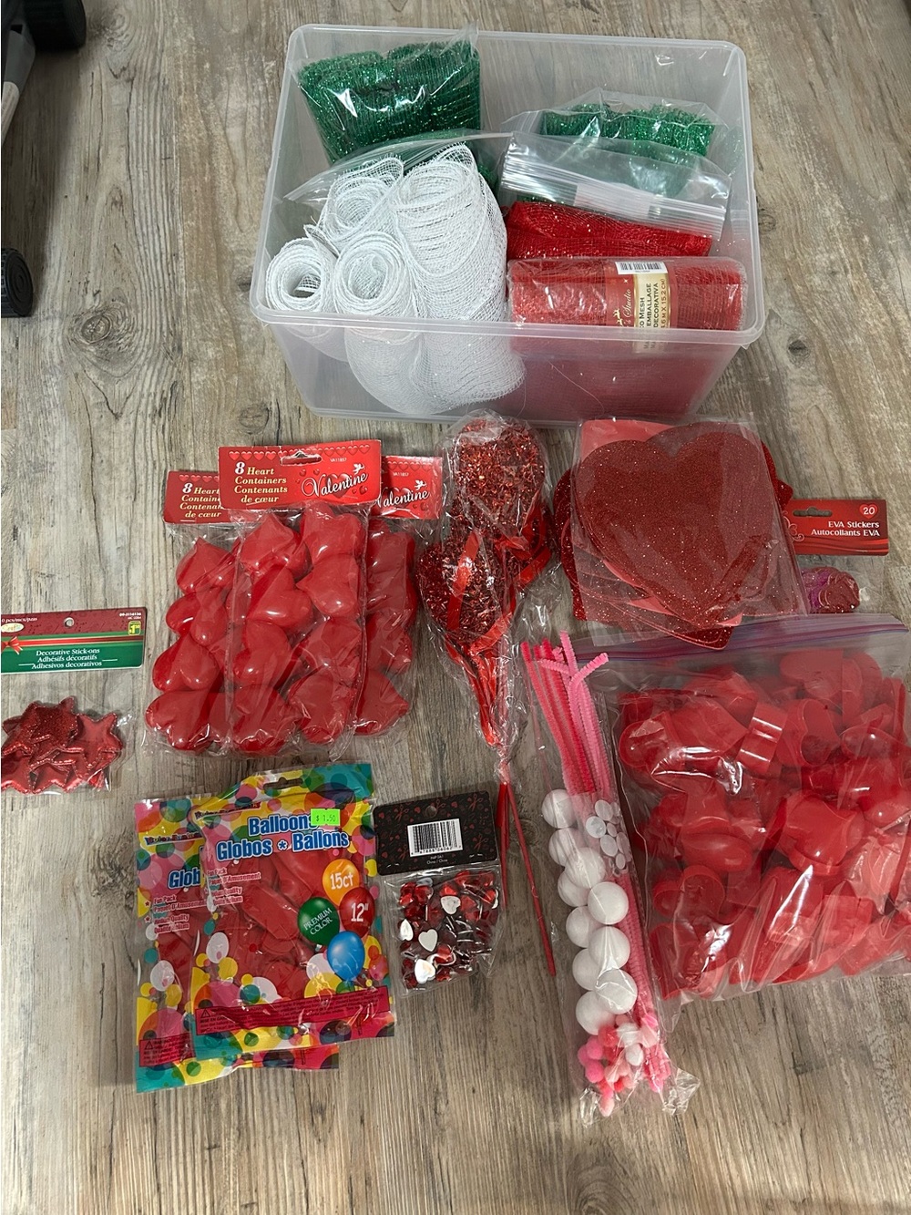 Red Valentine Party Decorations Party Supplies and red , green and white